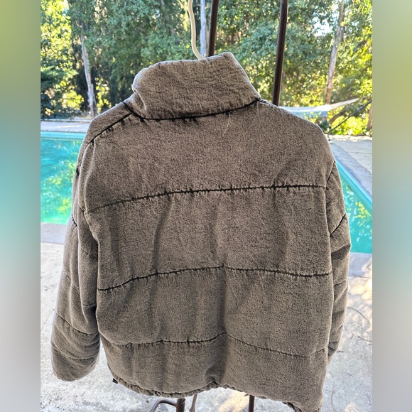 Forever 21 | Drawstring Puffer Jacket | Small - Picture 2 of 3